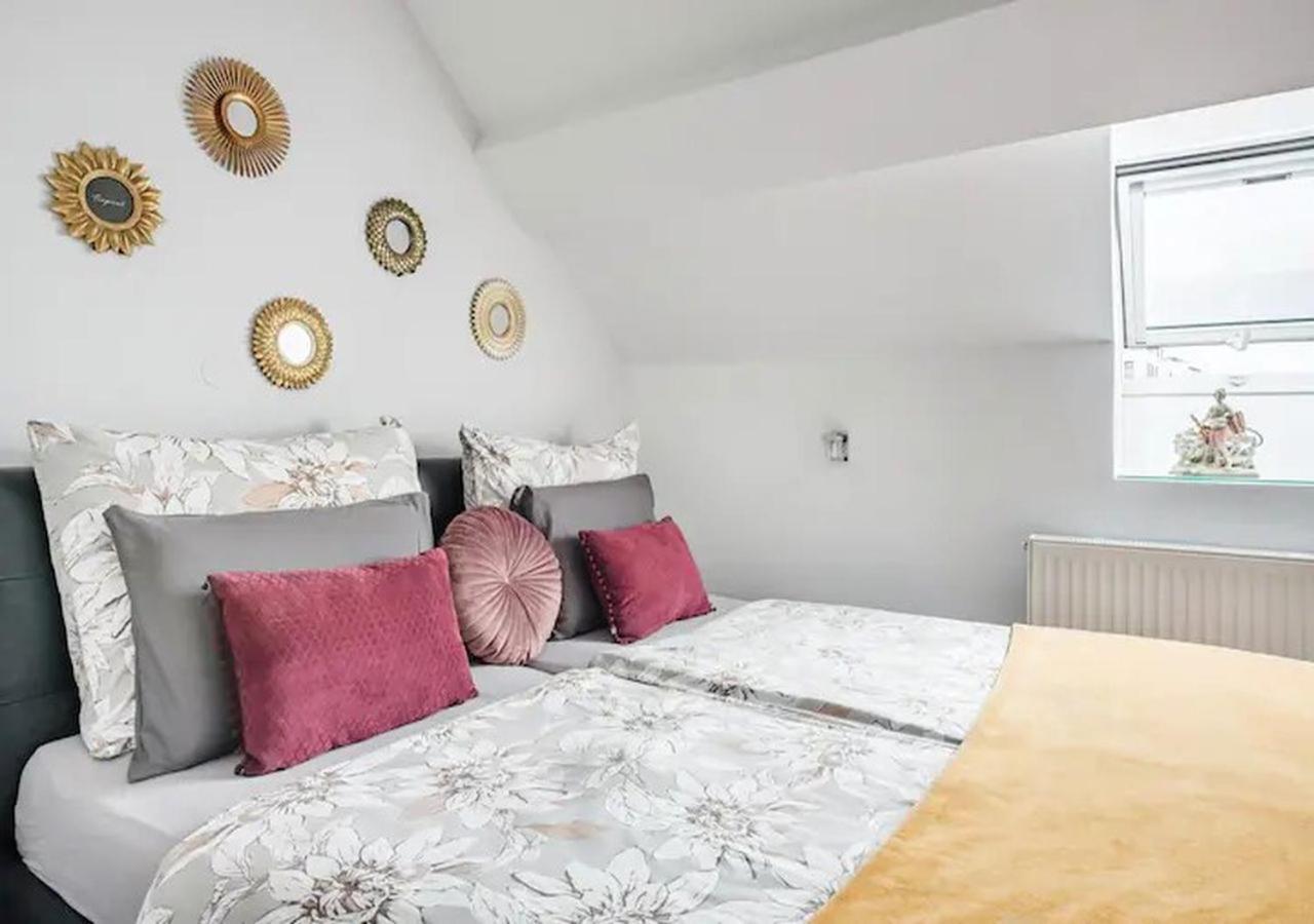 Blissful Loft Tivoli Leilighet Ljubljana Eksteriør bilde
